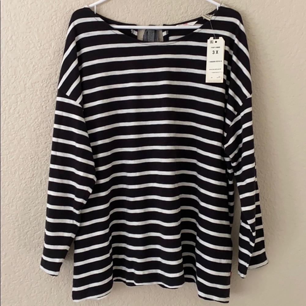 LEVI’S Women’s Black & White Striped Long Sleeve Top Plus Size 3XL NWT